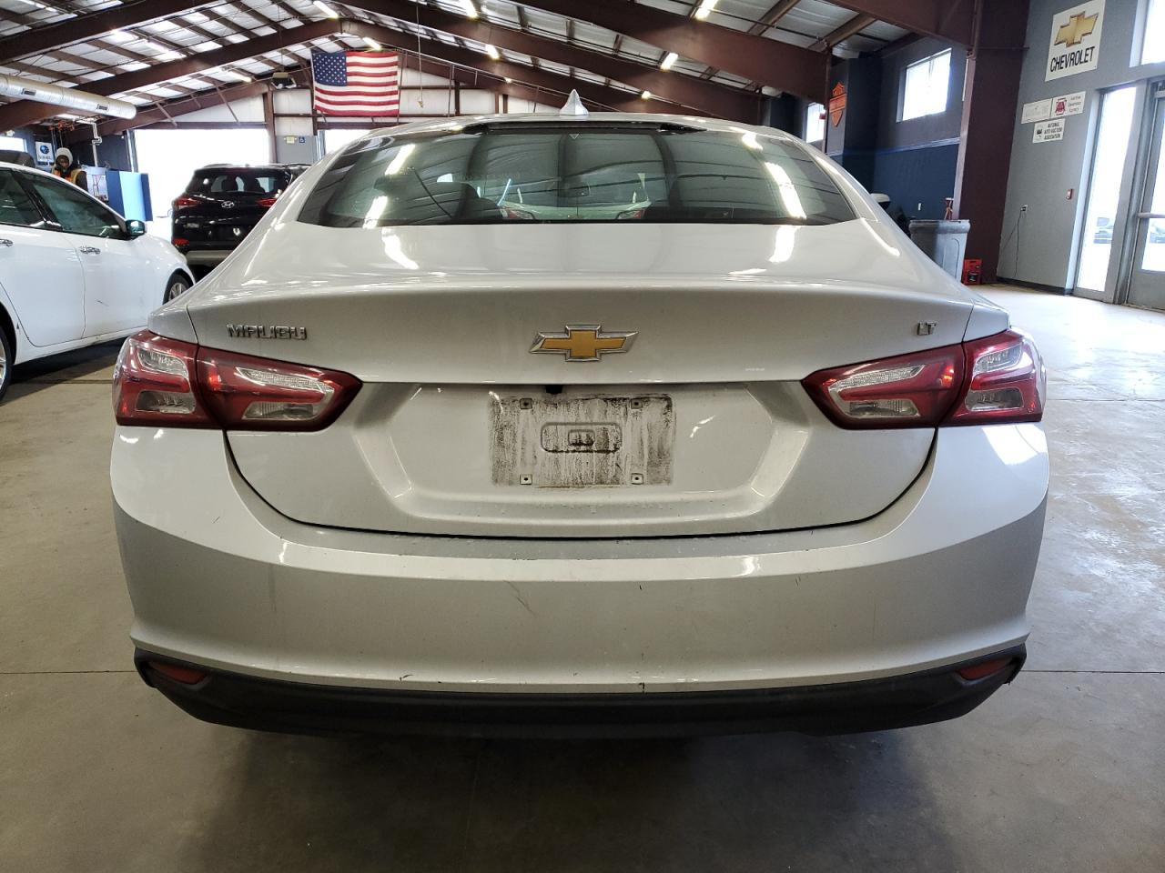 2022 Chevrolet Malibu - Image 6