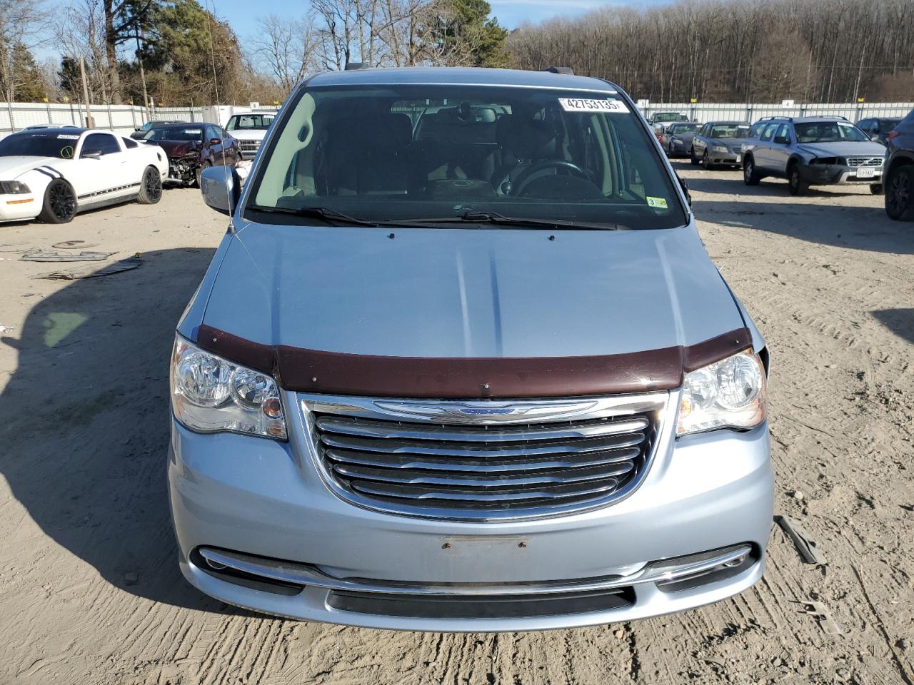 2016 Chrysler Town & Country - Image 5