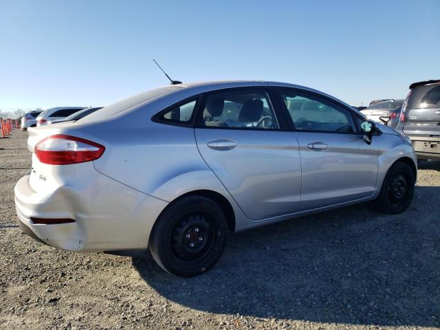 Седаны FORD FIESTA 2015 Серебристый