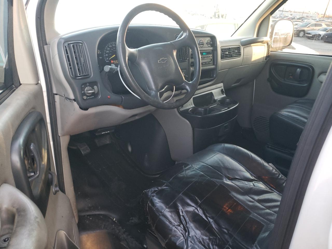 1998 Chevrolet Express - Image 8