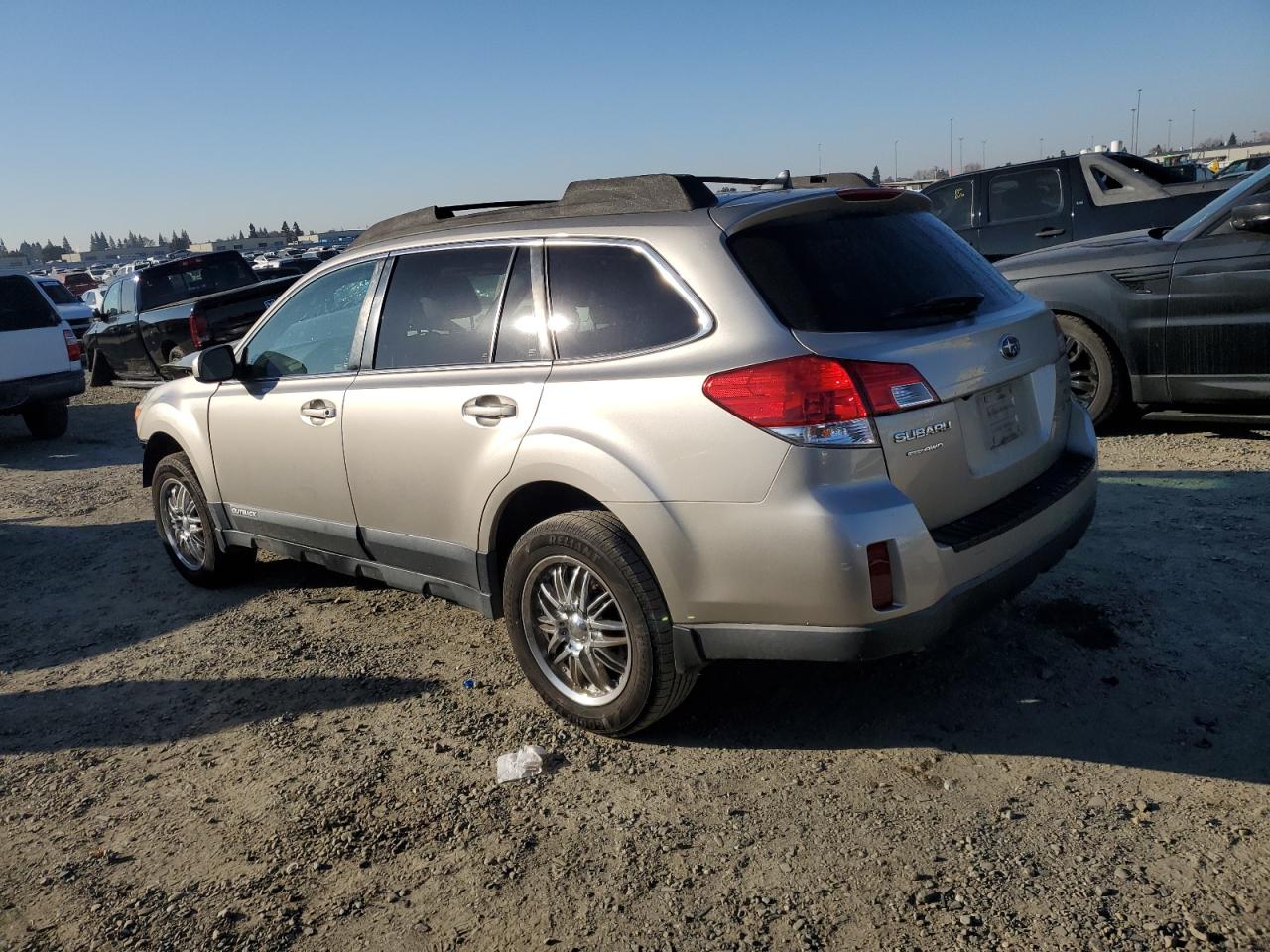 2014 Subaru Outback - Image 2