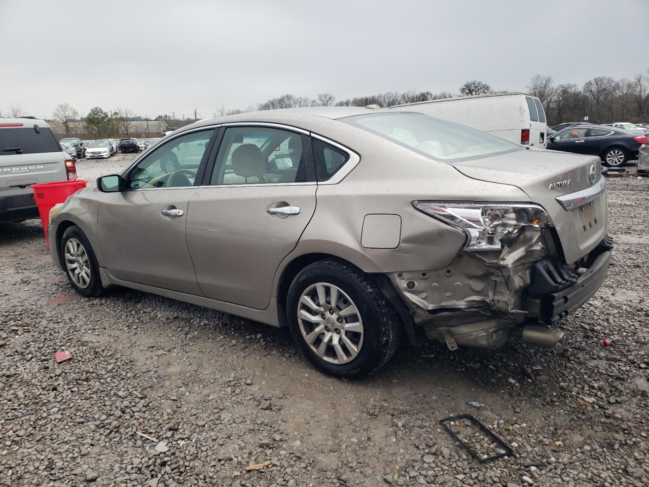 2015 Nissan Altima - Image 2