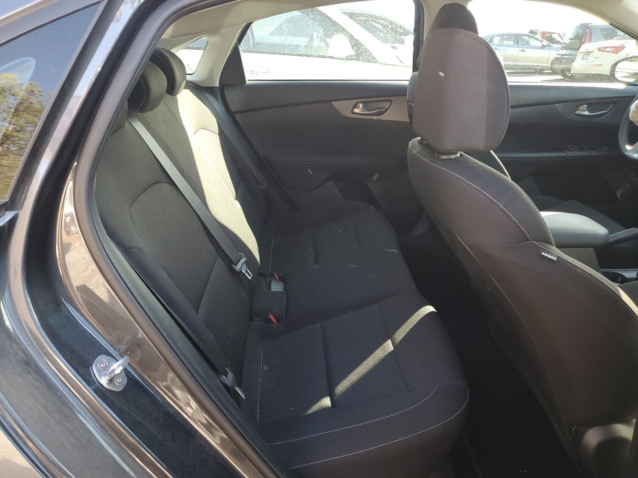 2021 Kia Forte - Image 10