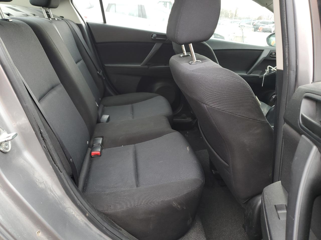 2011 Mazda 3 - Image 10