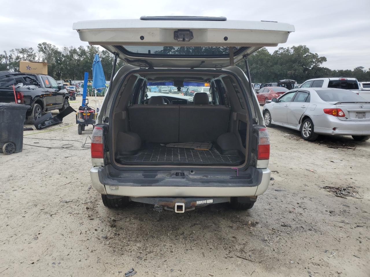 2000 Toyota 4Runner - Image 6