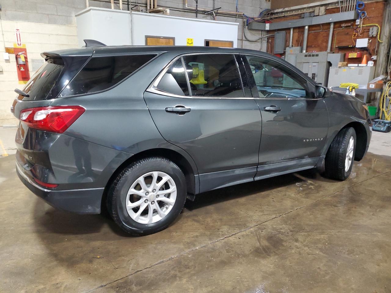 2020 Chevrolet Equinox - Image 3