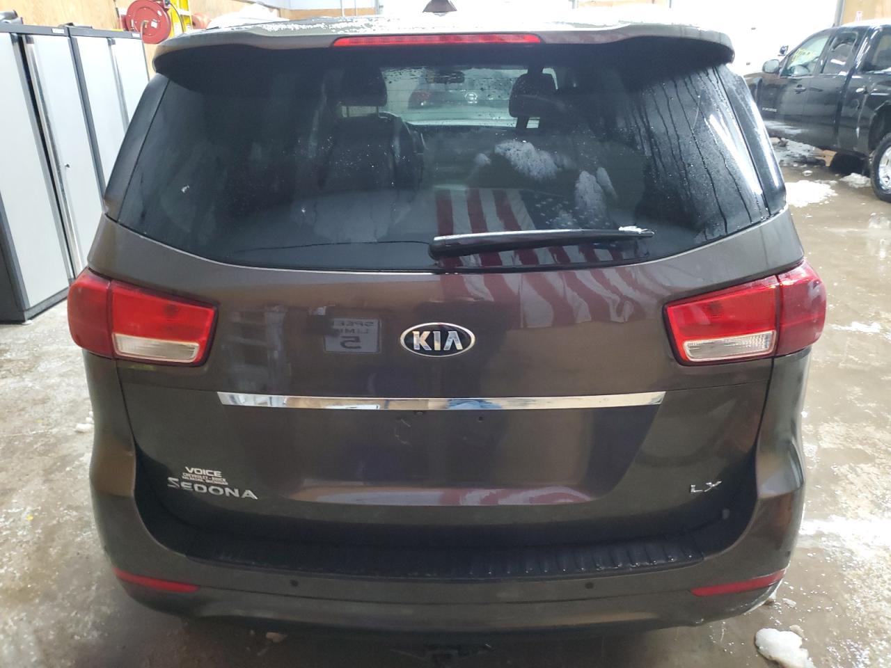 2015 Kia Sedona - Image 6