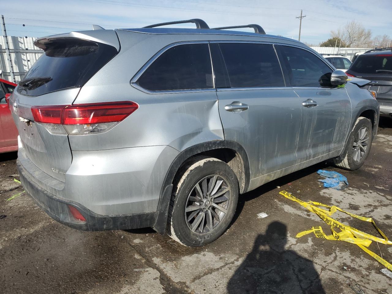 2017 Toyota Highlander - Image 3