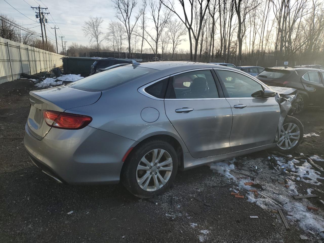 2015 Chrysler 200 - Image 3