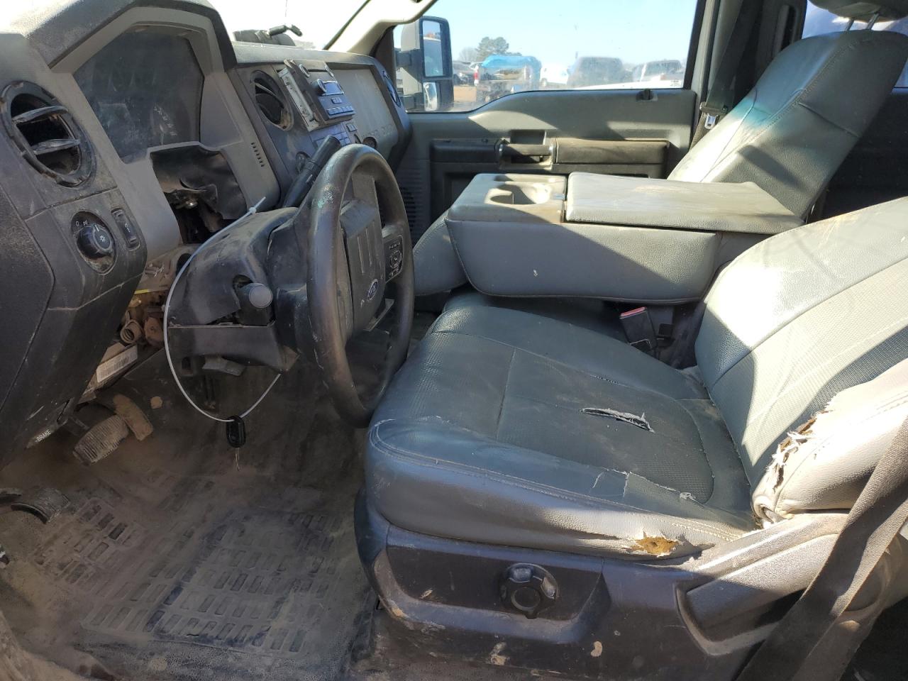 2014 Ford F250 - Image 7