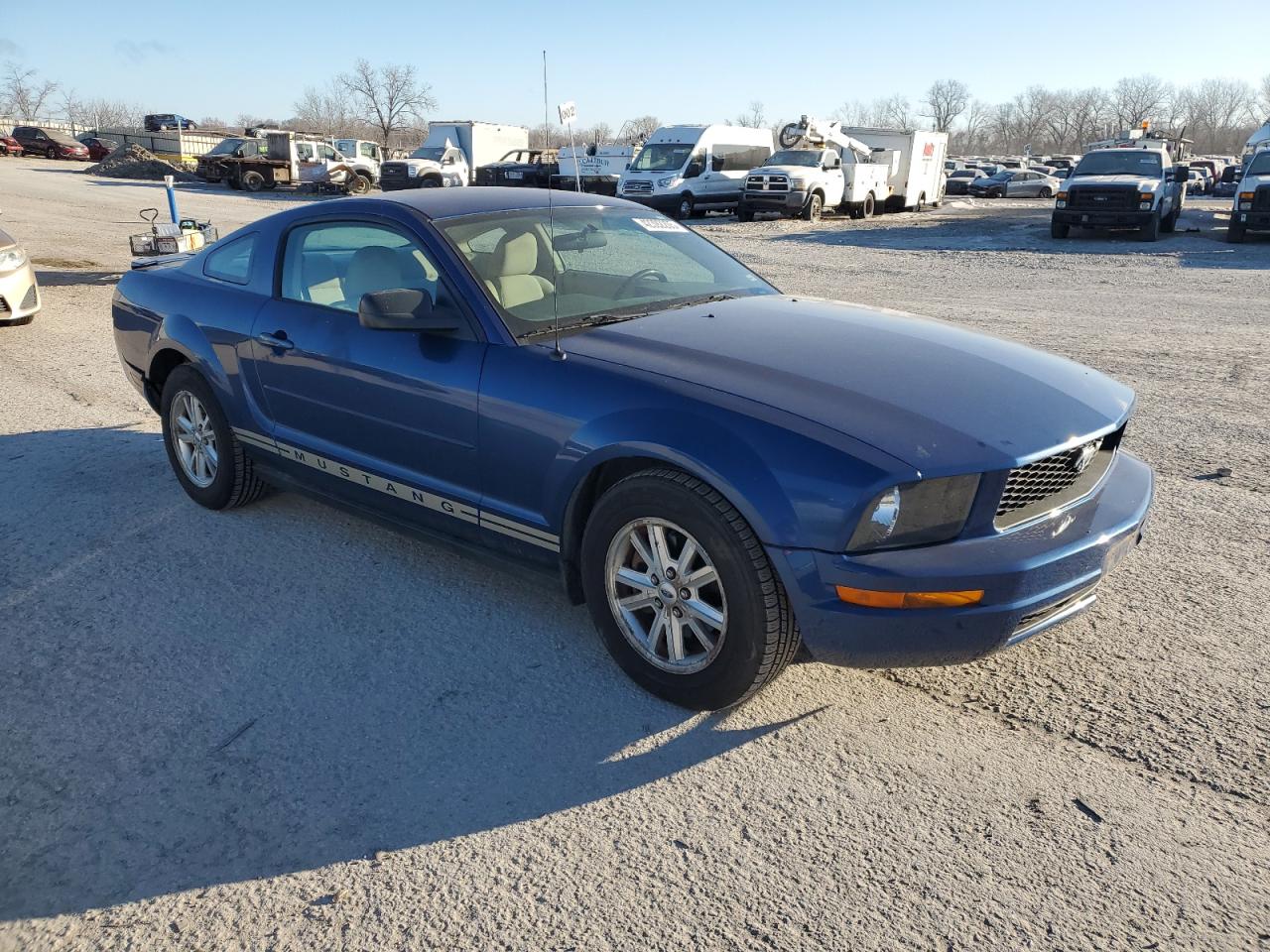 2007 Ford Mustang - Image 4