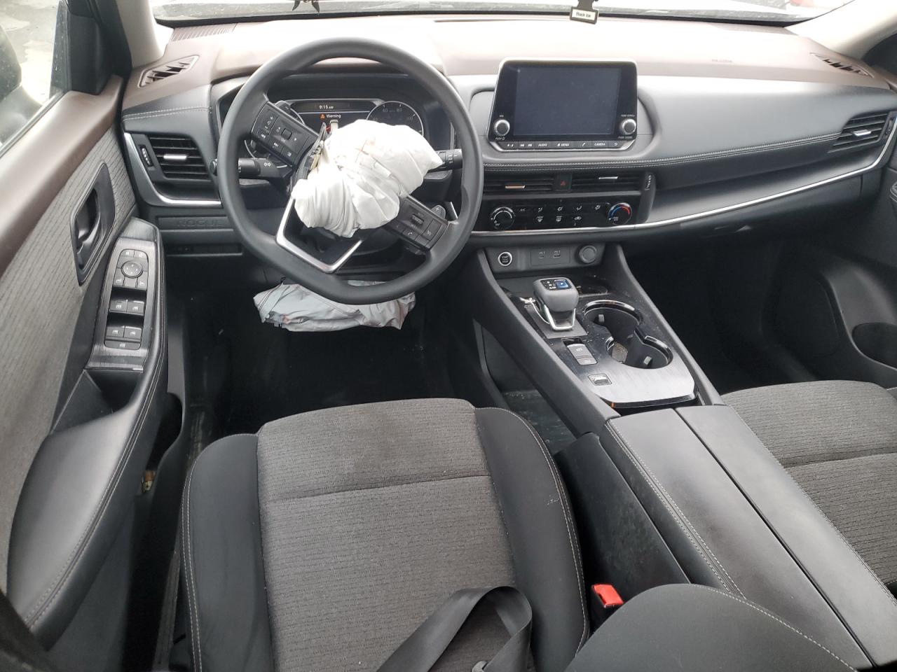 2021 Nissan Rogue - Image 8