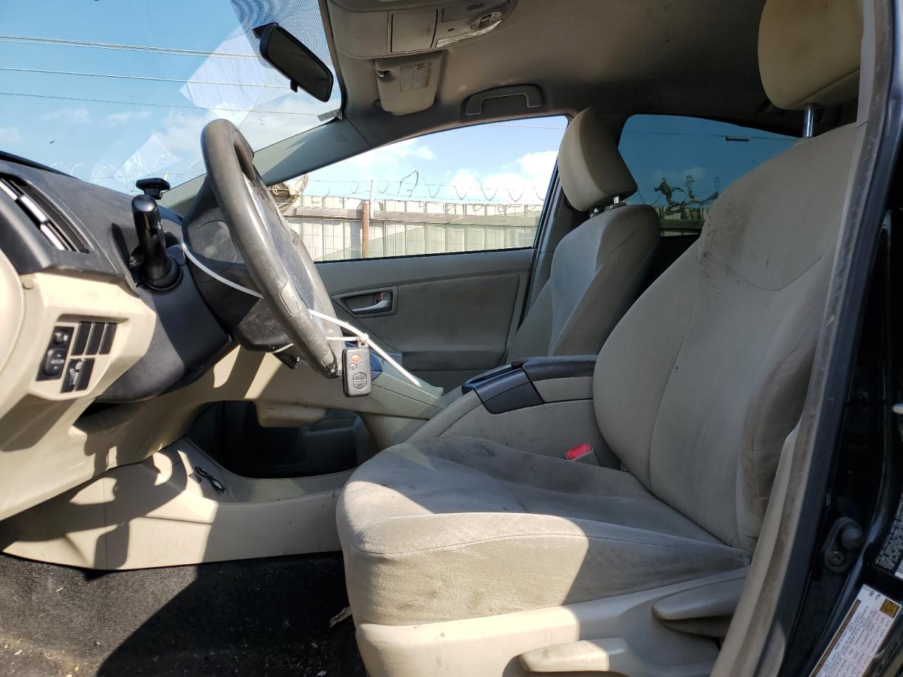 2013 Toyota Prius - Image 7