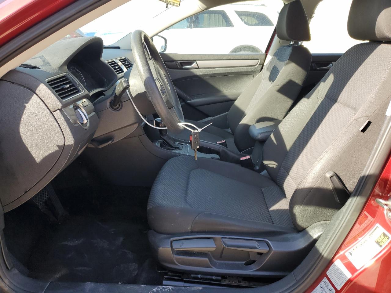 2015 Volkswagen Passat - Image 7