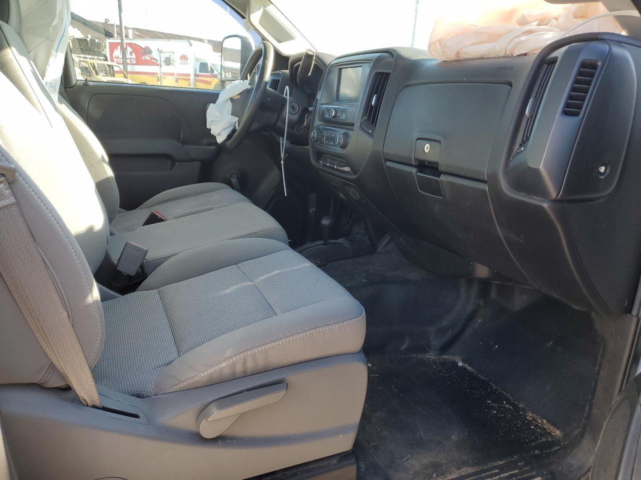 2016 Chevrolet Silverado - Image 11