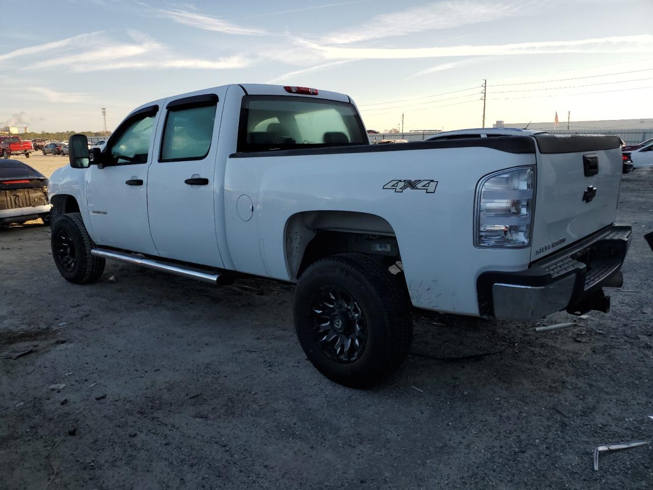 2014 Chevrolet Silverado - Image 2