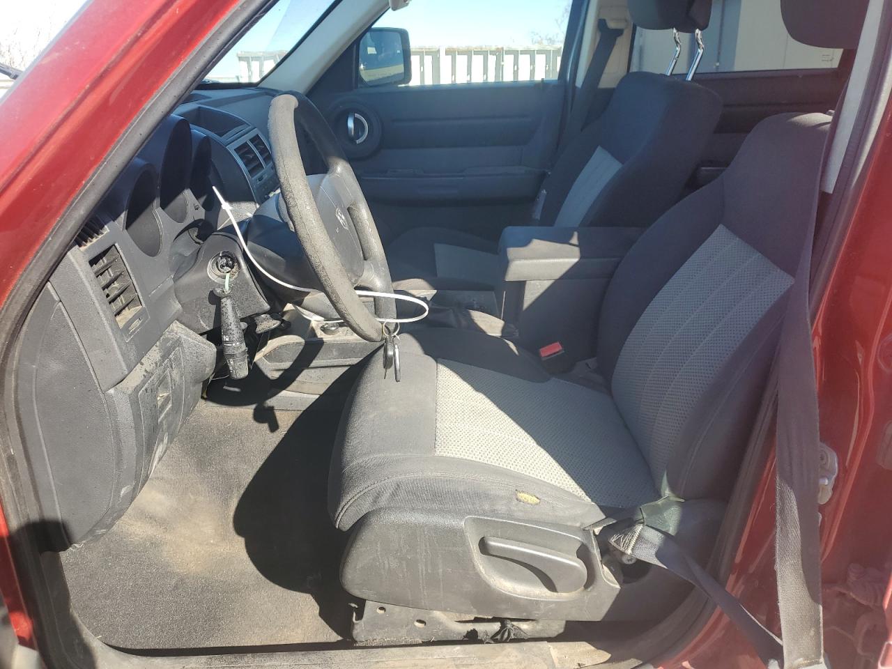2010 Dodge Nitro - Image 7
