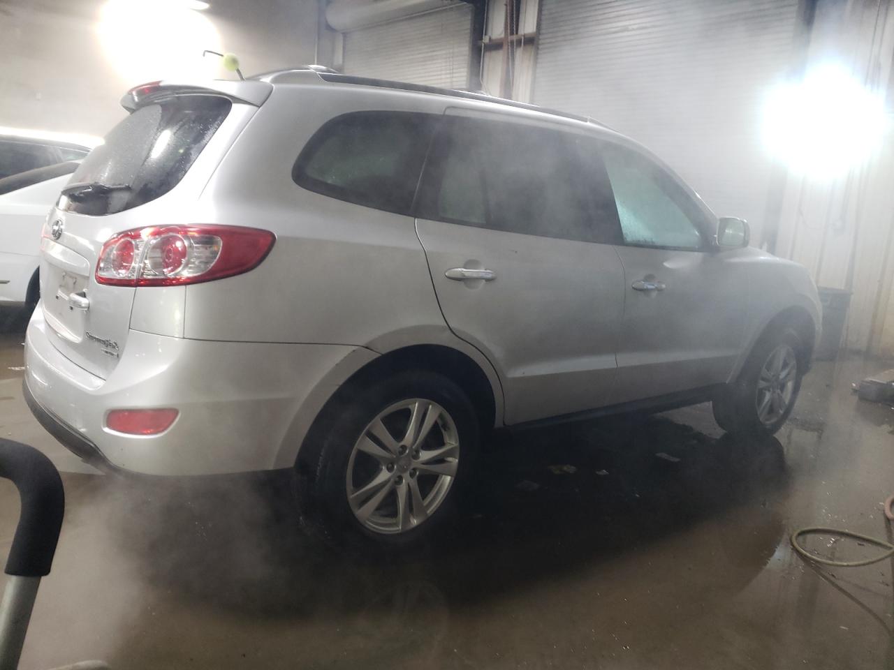2011 Hyundai Santa Fe - Image 3
