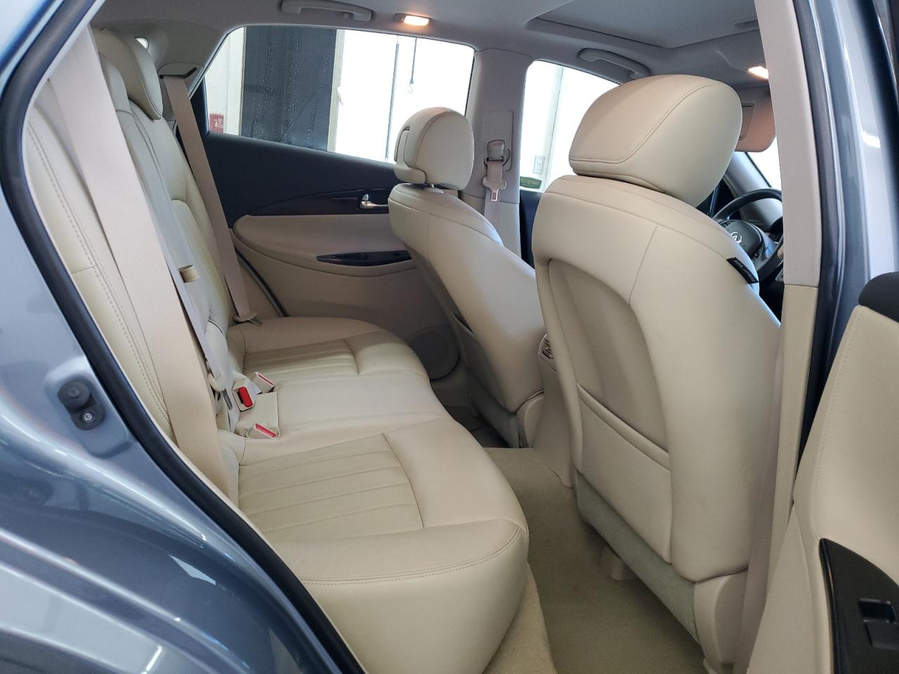 2017 Infiniti QX50 - Image 11