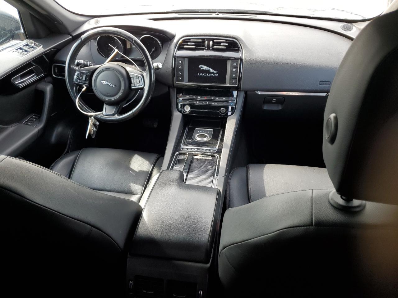 2018 Jaguar F-Pace - Image 8