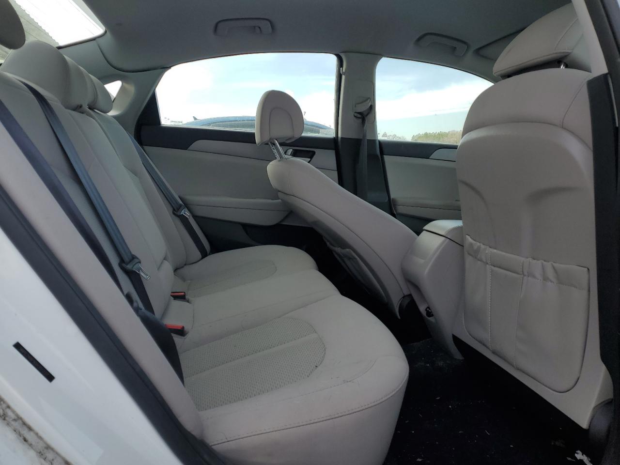 2016 Hyundai Sonata - Image 10