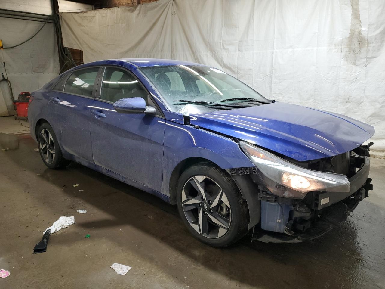 2023 Hyundai Elantra - Image 4