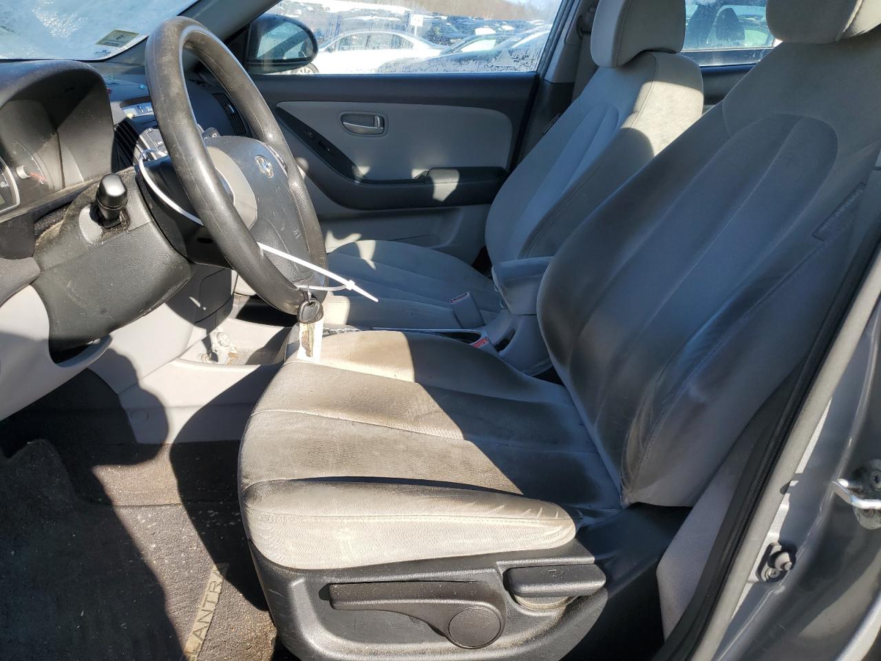 2009 Hyundai Elantra - Image 7