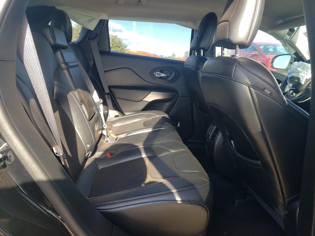 2019 Jeep Grand Cherokee - Image 11