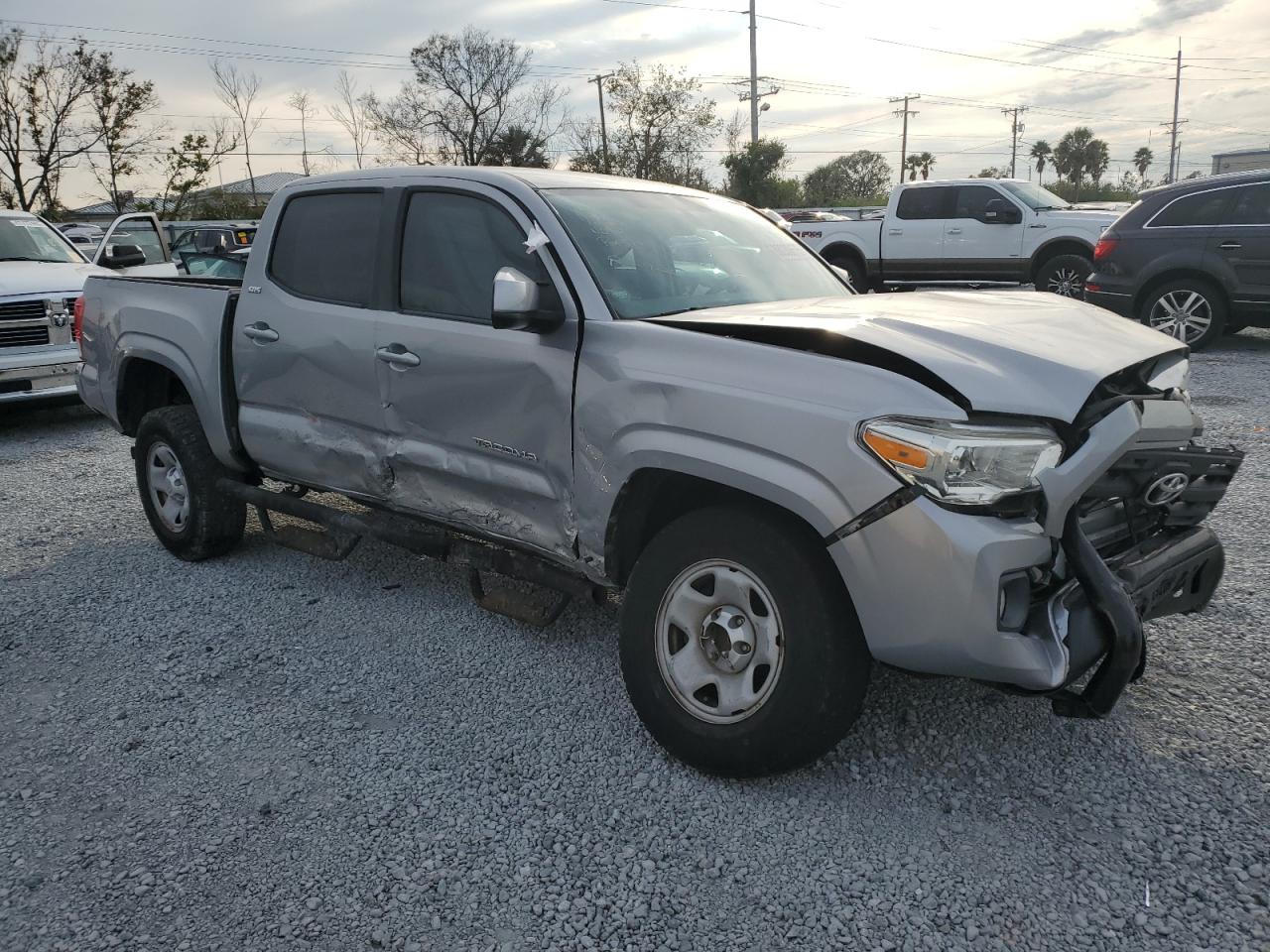 2016 Toyota Tacoma - Image 4