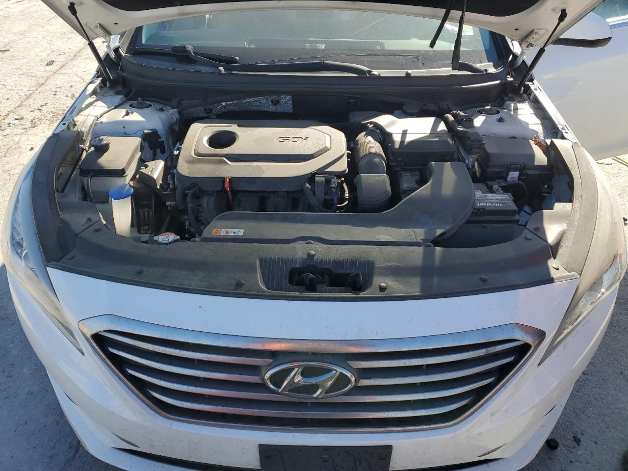 2016 Hyundai Sonata - Image 11