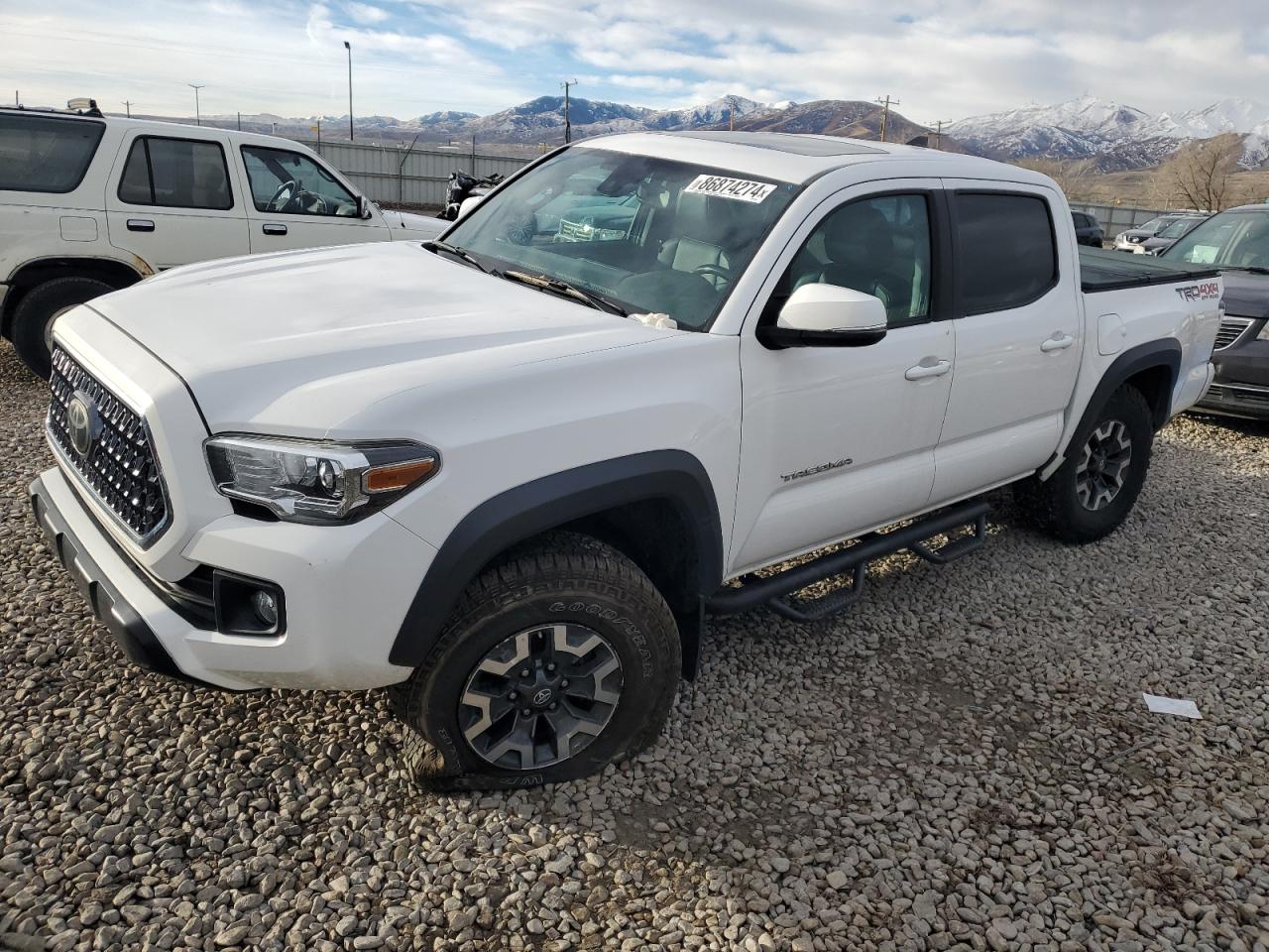 VIN 3TMCZ5AN2KM255517 2019 TOYOTA TACOMA no.1