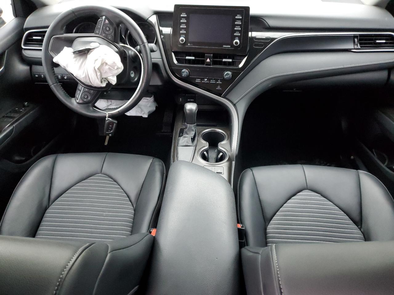 2021 Toyota Camry - Image 8