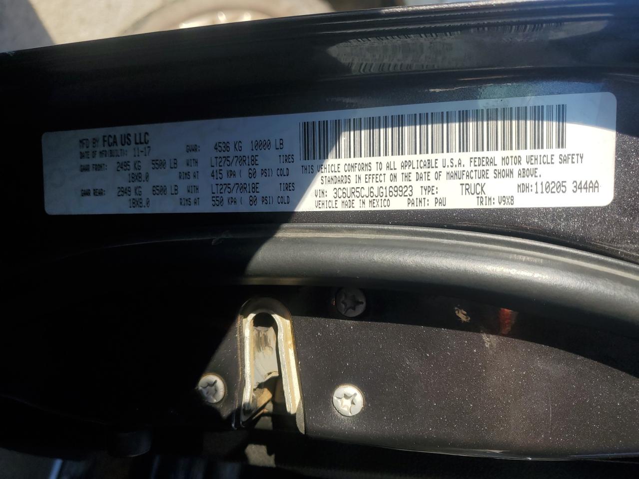 2018 RAM 2500 - Image 12