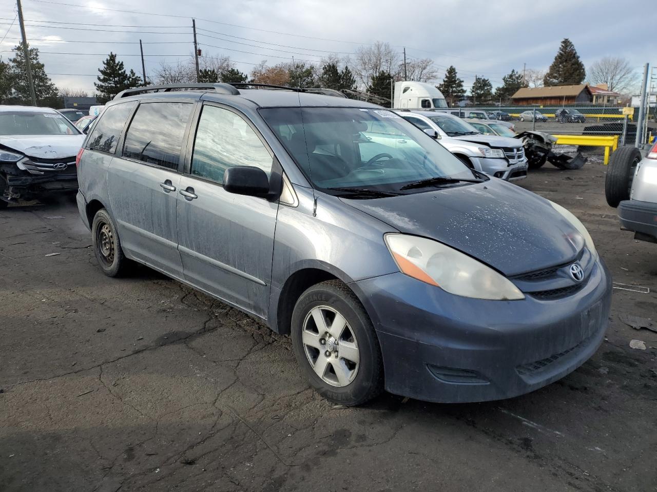 2006 Toyota Sienna - Image 4