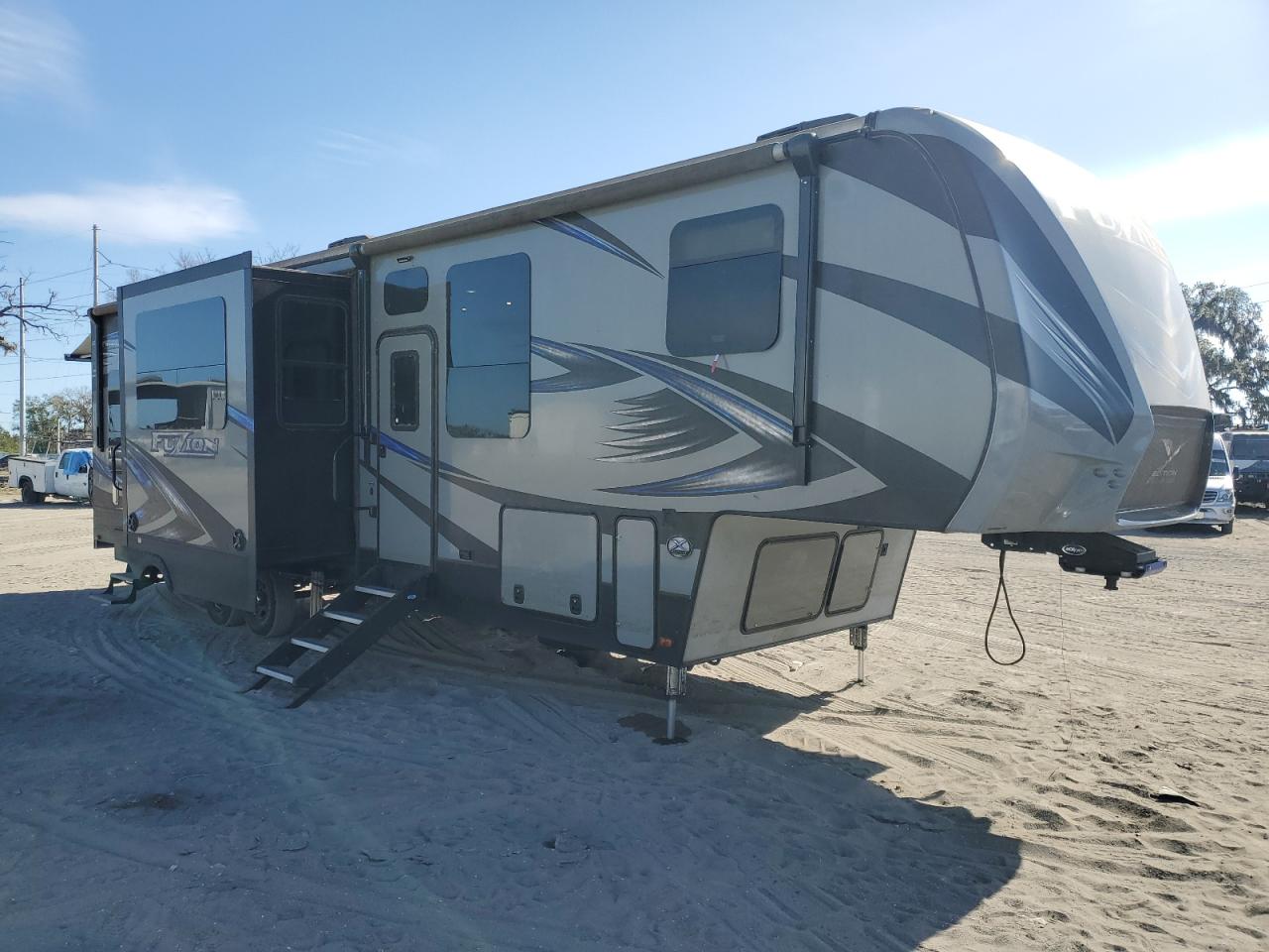 2018 Keystone Challenger Fuzion for Sale in Riverview, FL - Water/Flood