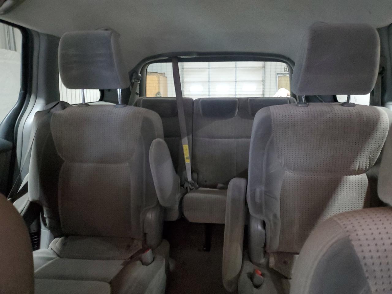 2010 Toyota Sienna - Image 10