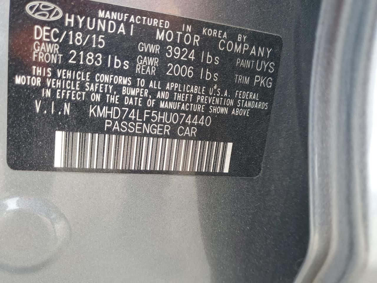 2017 Hyundai Elantra - Image 13