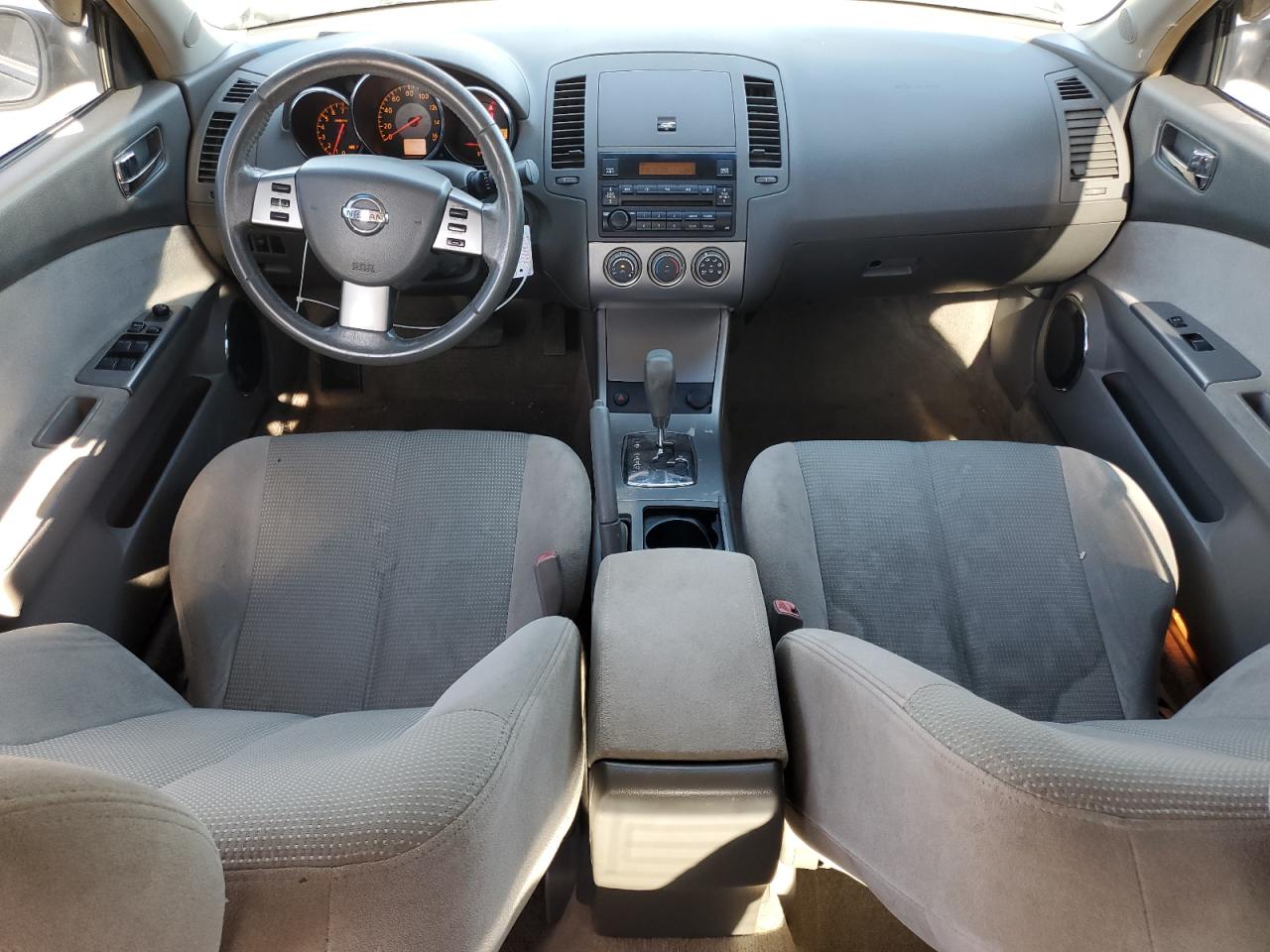 2005 Nissan Altima - Image 8
