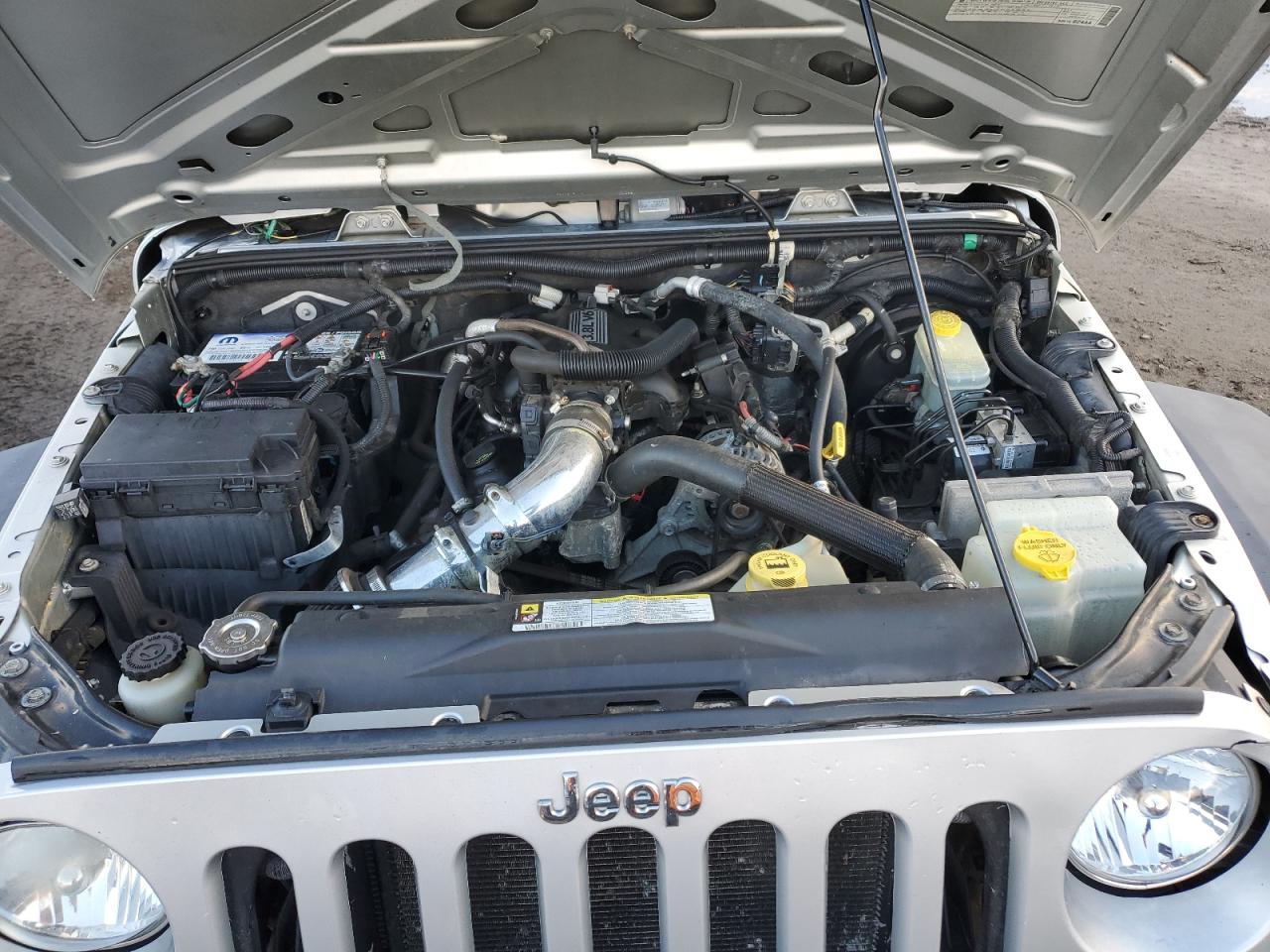 2009 Jeep Wrangler - Image 11
