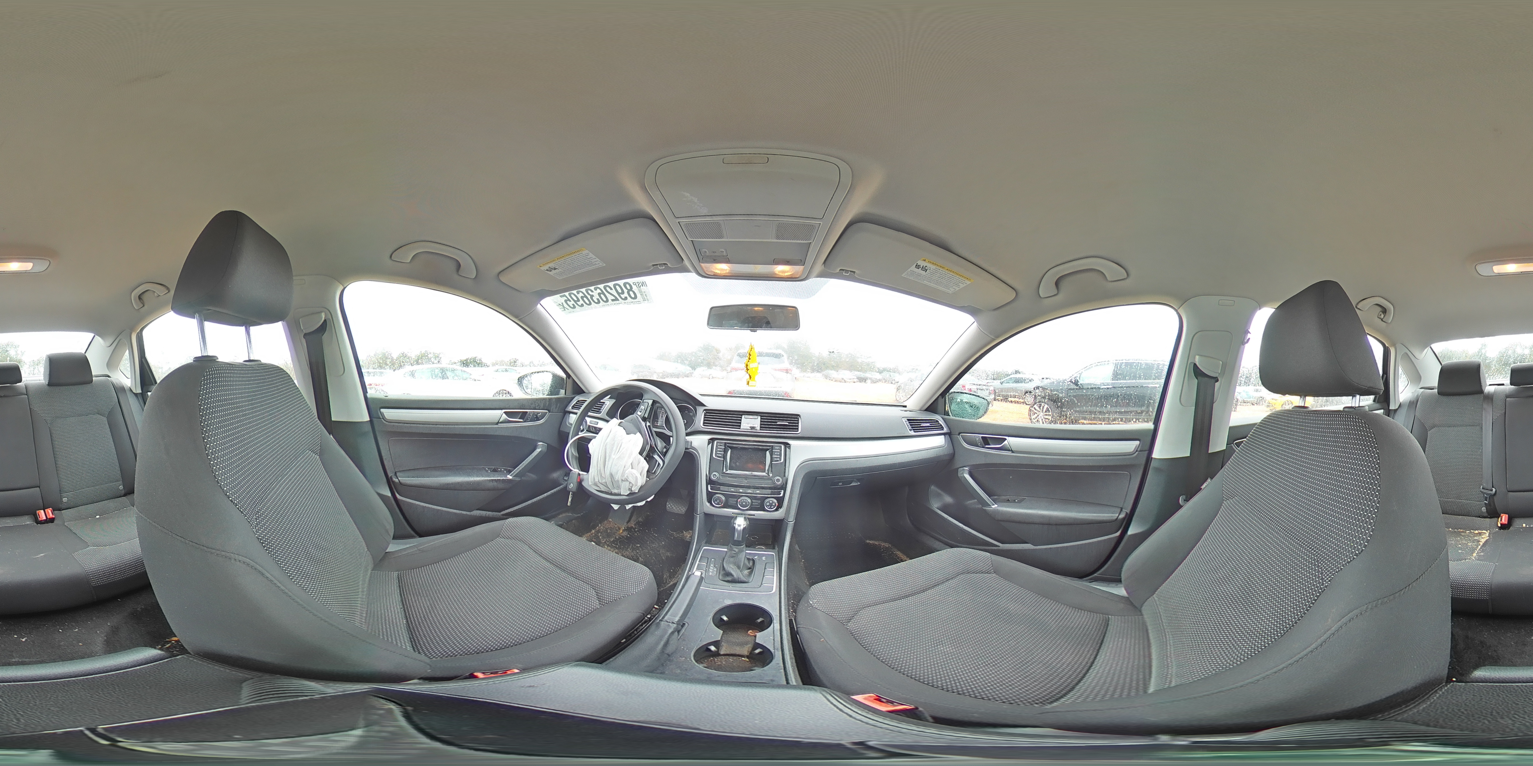 2018 Volkswagen Passat - Image 13