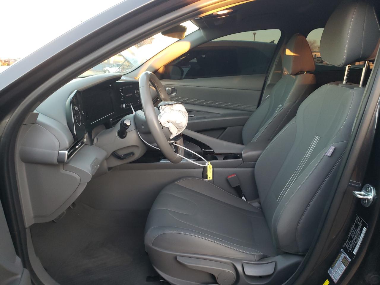 2021 Hyundai Elantra - Image 7
