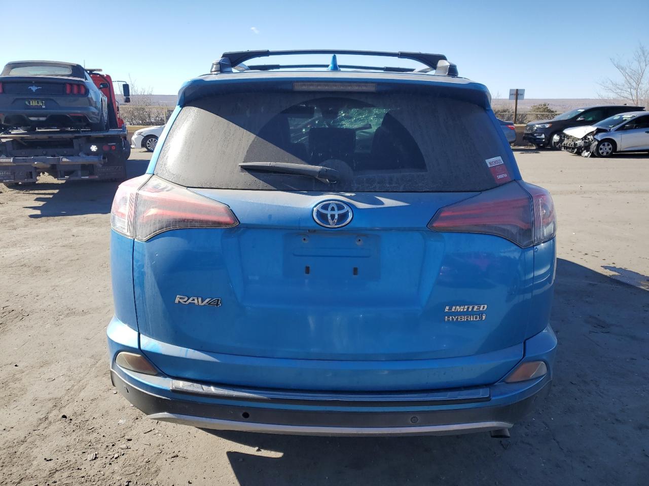 2017 Toyota RAV 4 - Image 6