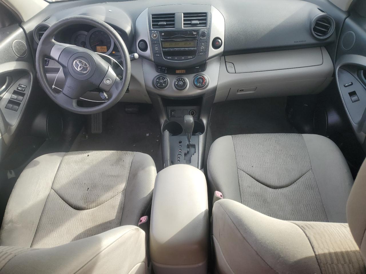2010 Toyota RAV 4 - Image 8