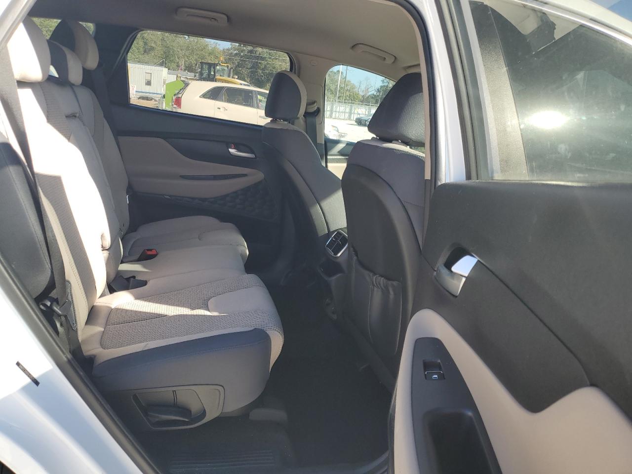 2020 Hyundai Santa Fe - Image 10