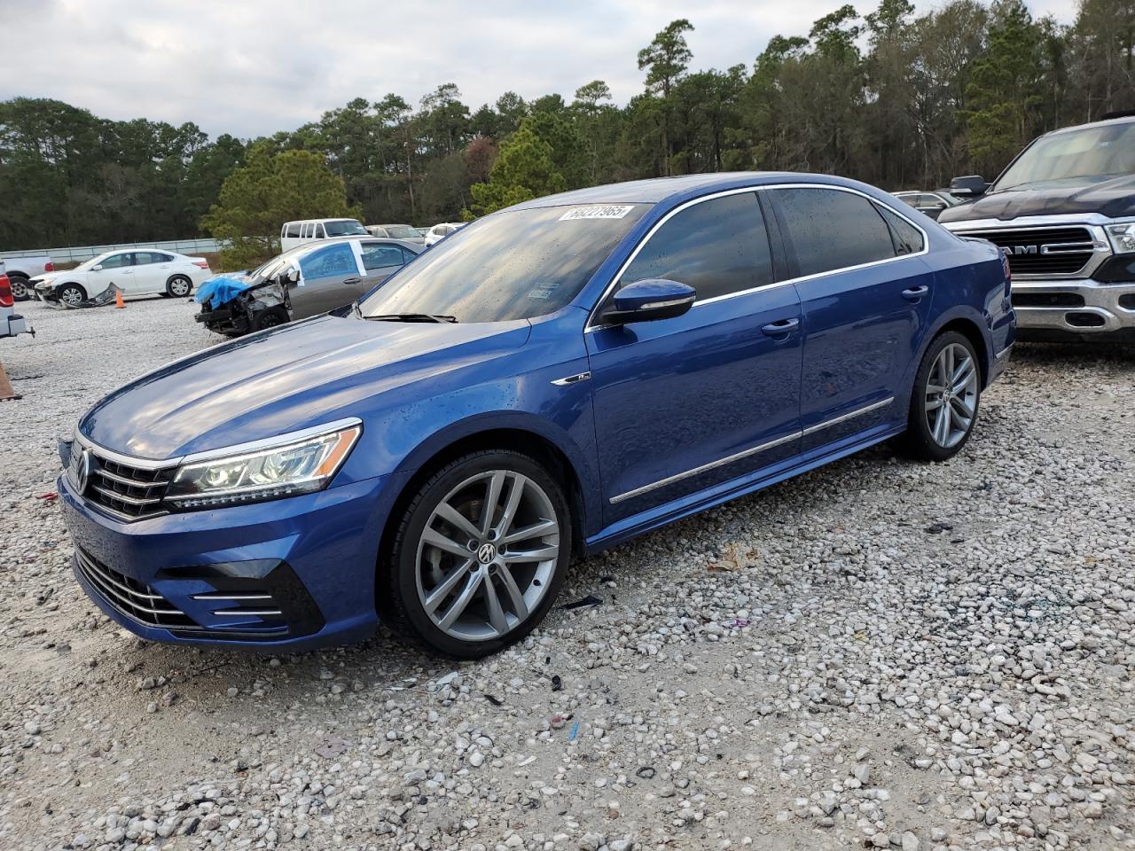 2017 Volkswagen Passat - Image 1