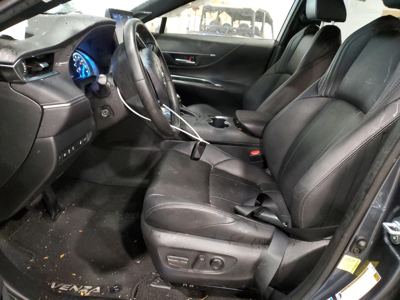 2021 Toyota Venza - Image 7
