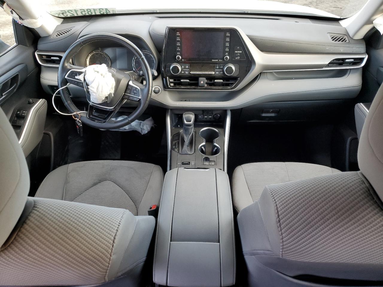 2020 Toyota Highlander - Image 8