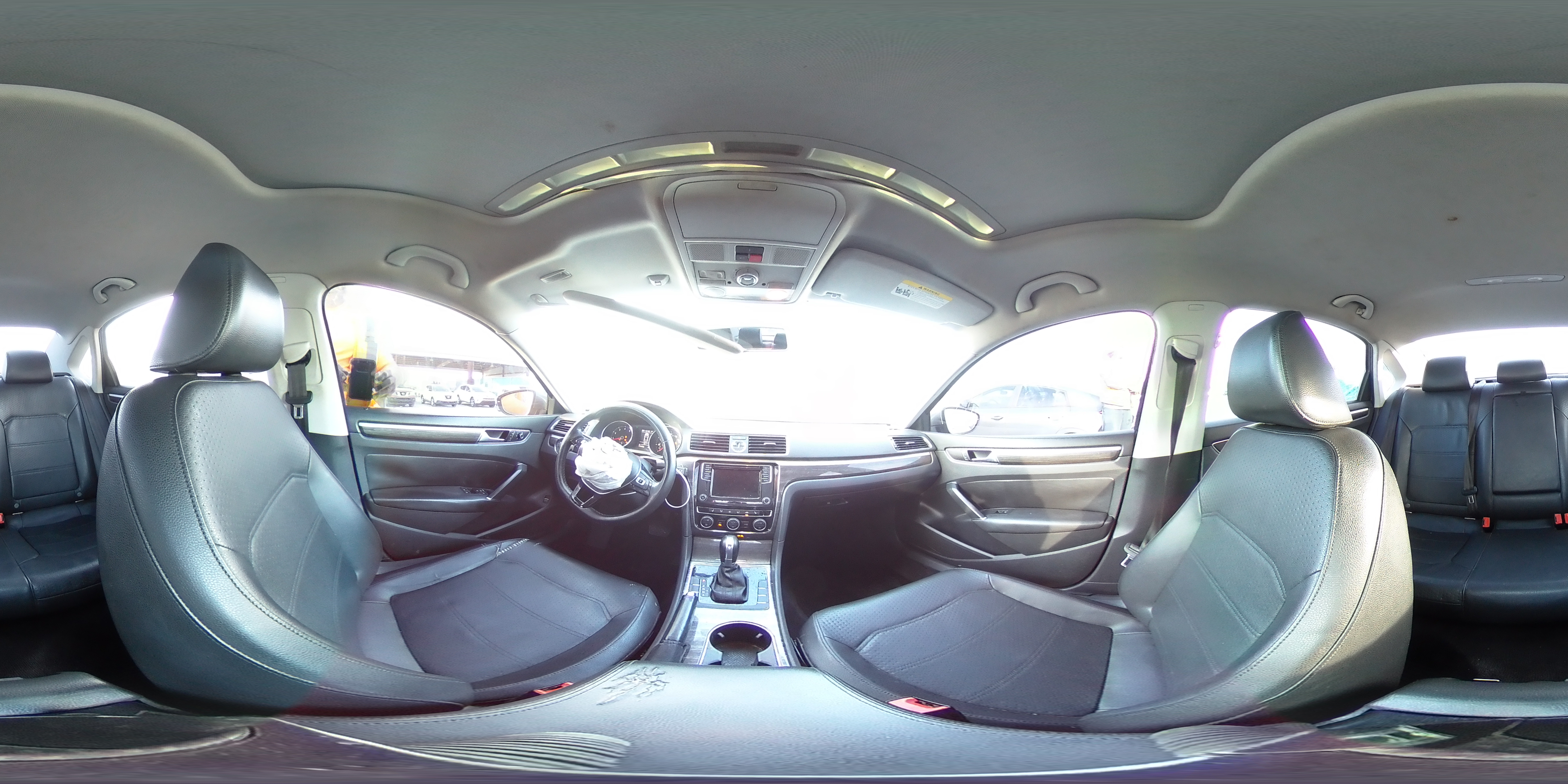 2016 Volkswagen Passat - Image 12