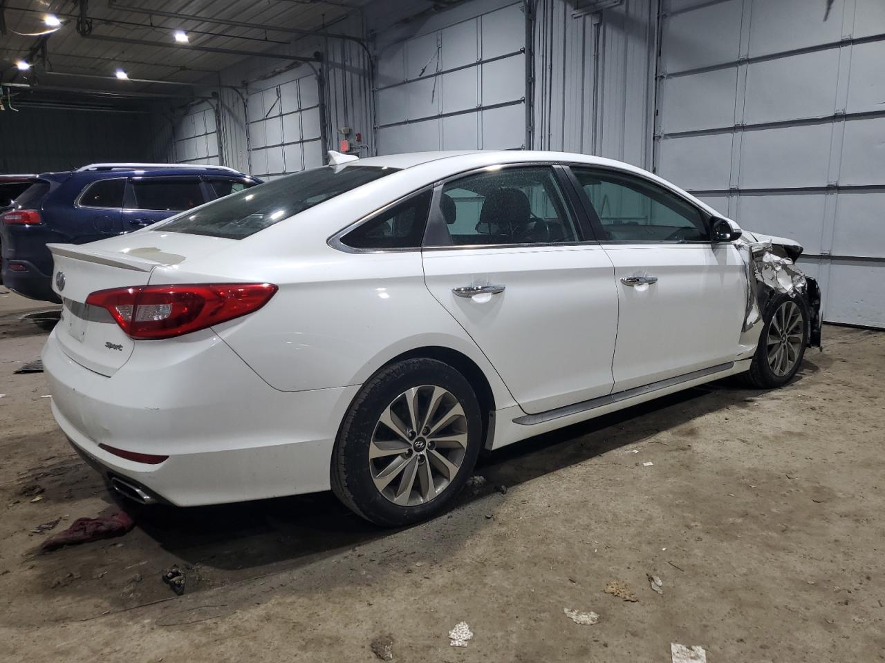 2017 Hyundai Sonata - Image 3