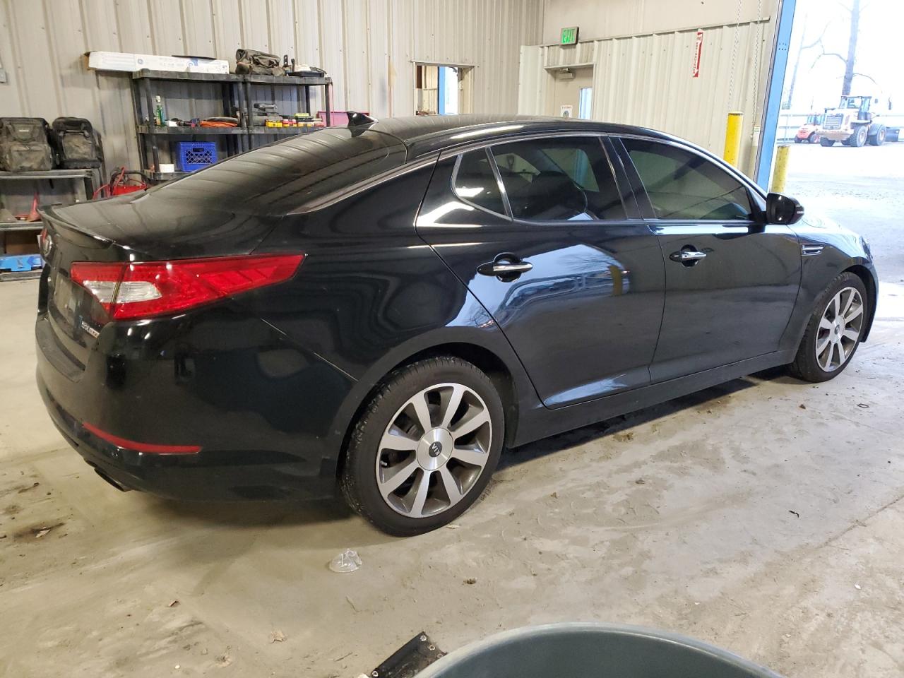 VIN 5XXGR4A69DG141829 2013 KIA OPTIMA no.3